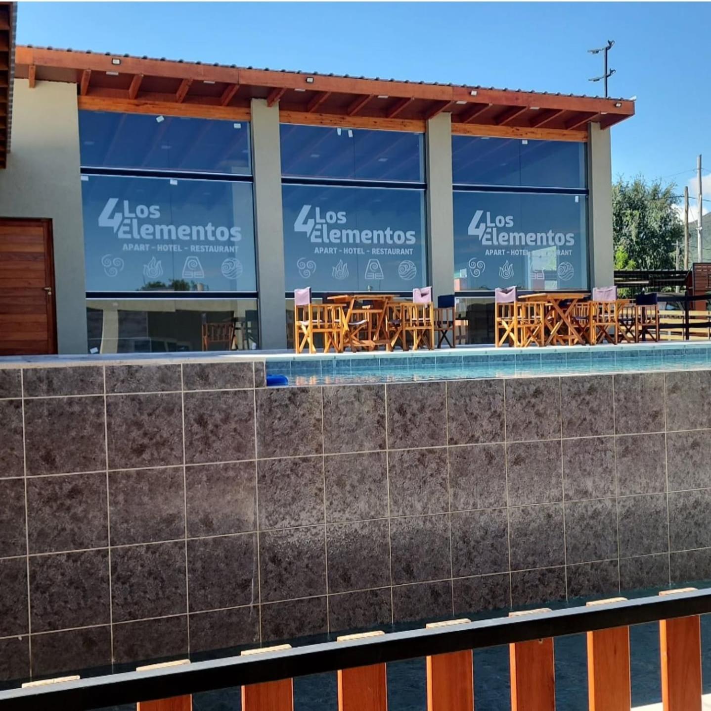 Los 4 Elementos La Falda Exterior photo