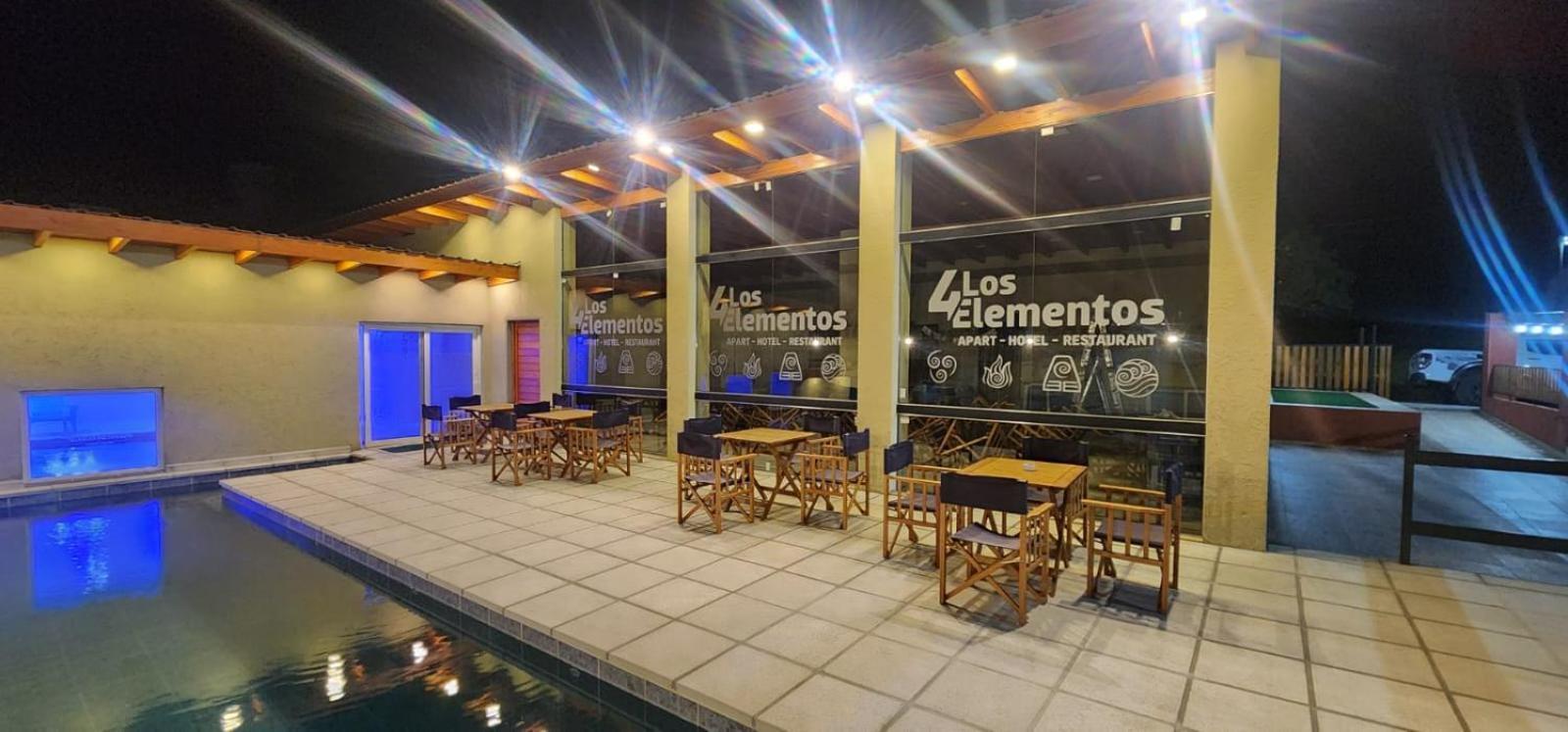 Los 4 Elementos La Falda Exterior photo